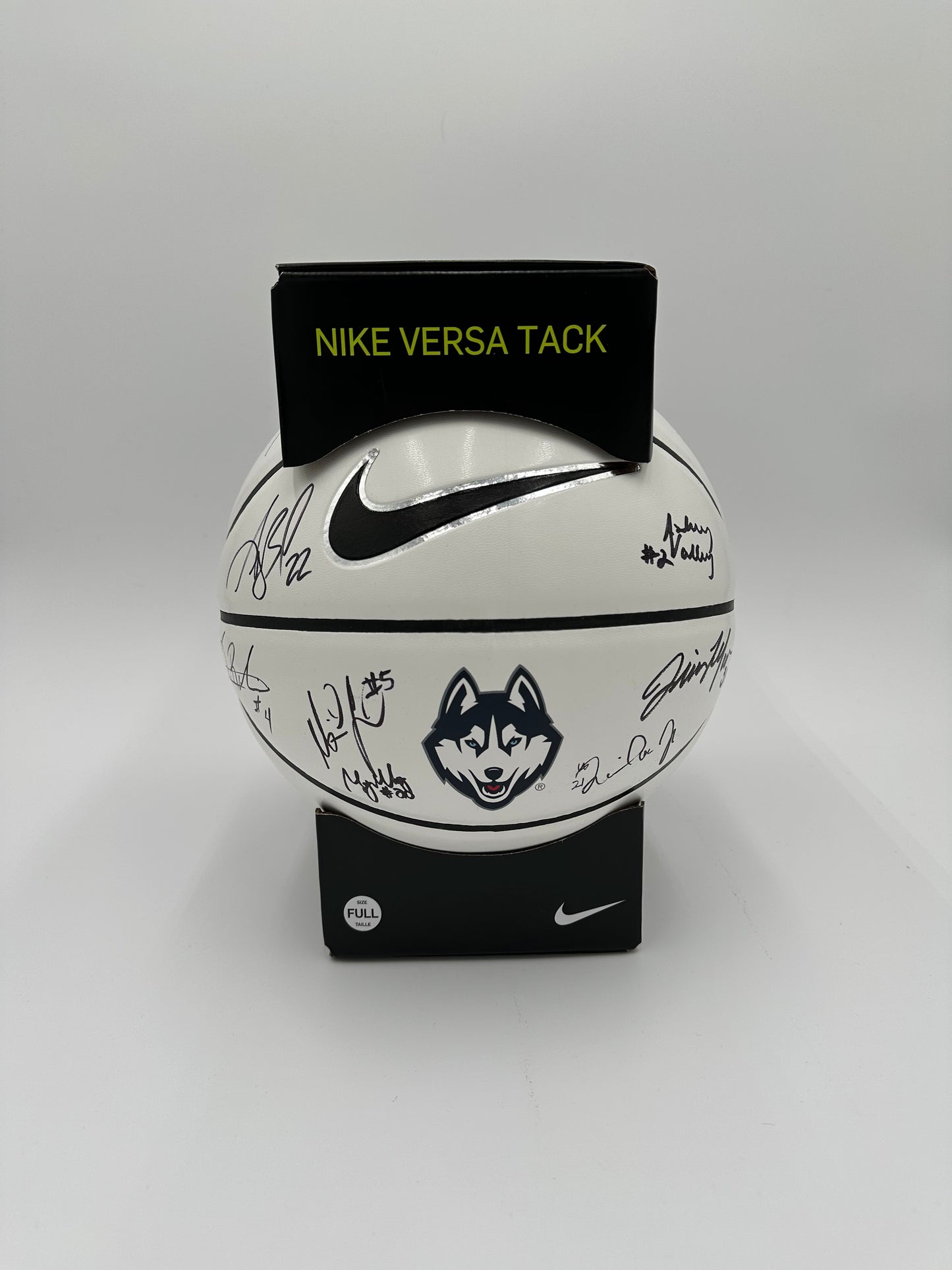 2002-2003 UConn WBB National Champions Team Autographed Basketball