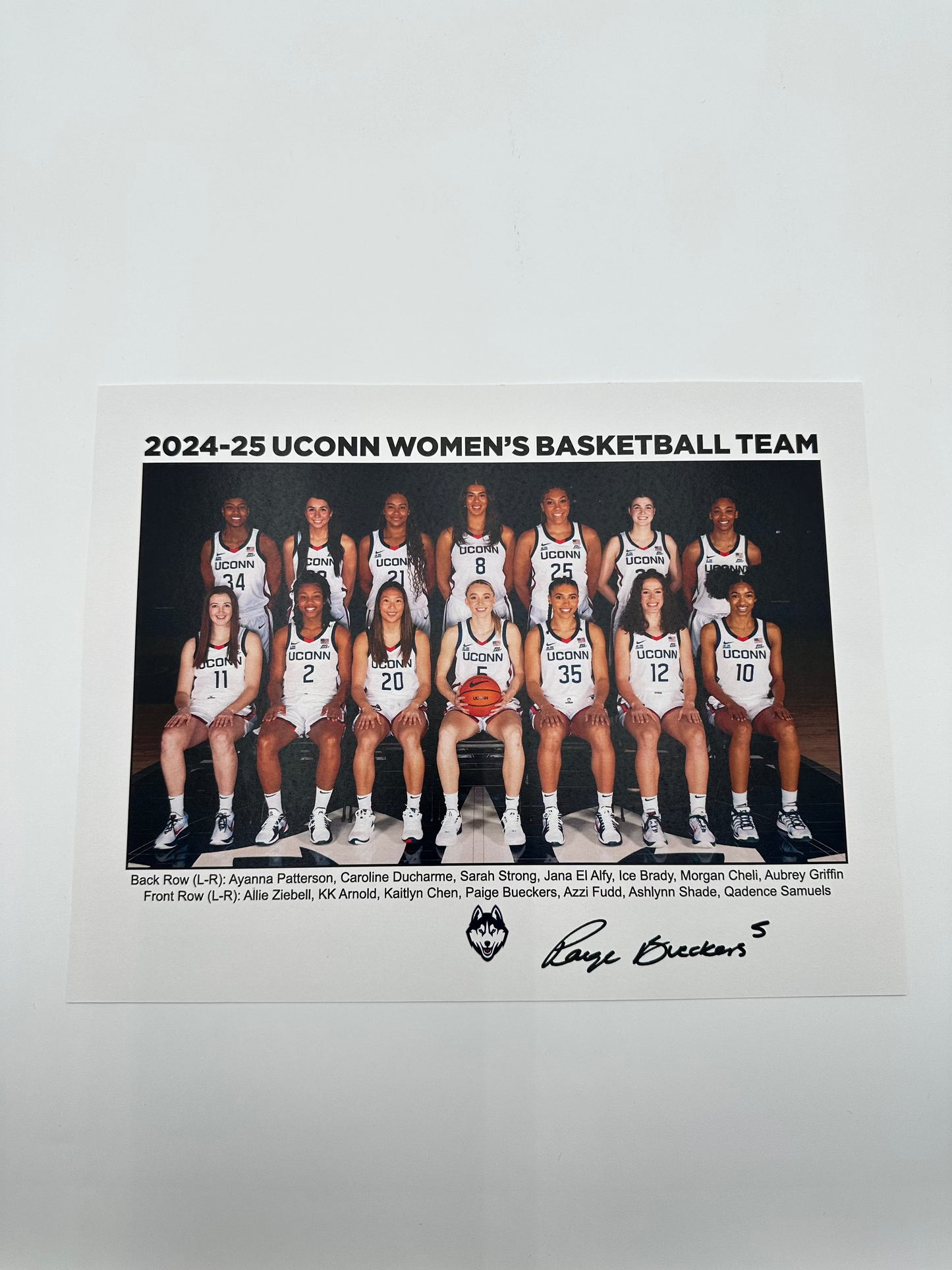 Paige Bueckers Autographed Team Photo (8.5x11")