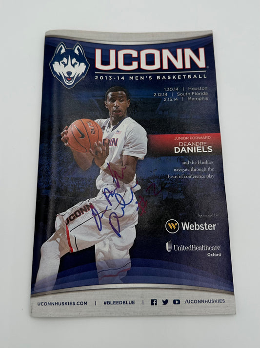 DeAndre Daniels Signed 2013-14 UCONN Basketball Playbook Program