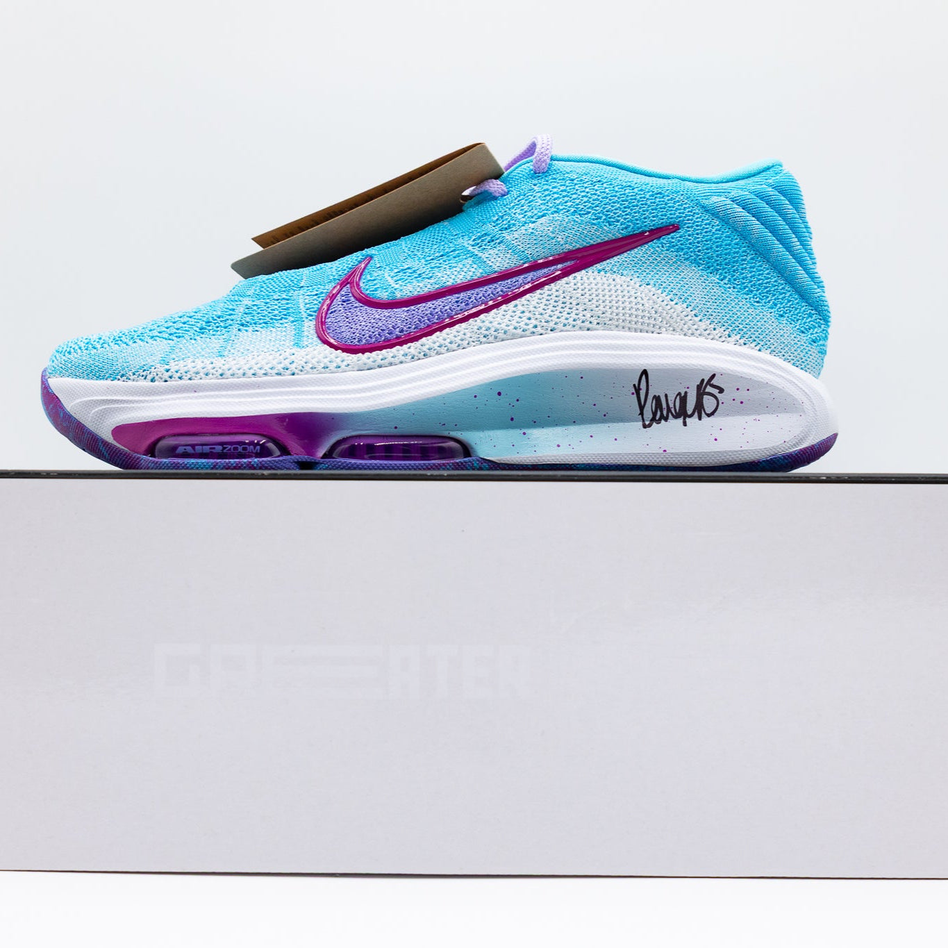 Autographed Nike GT Hustle 3 Paige Bueckers PE